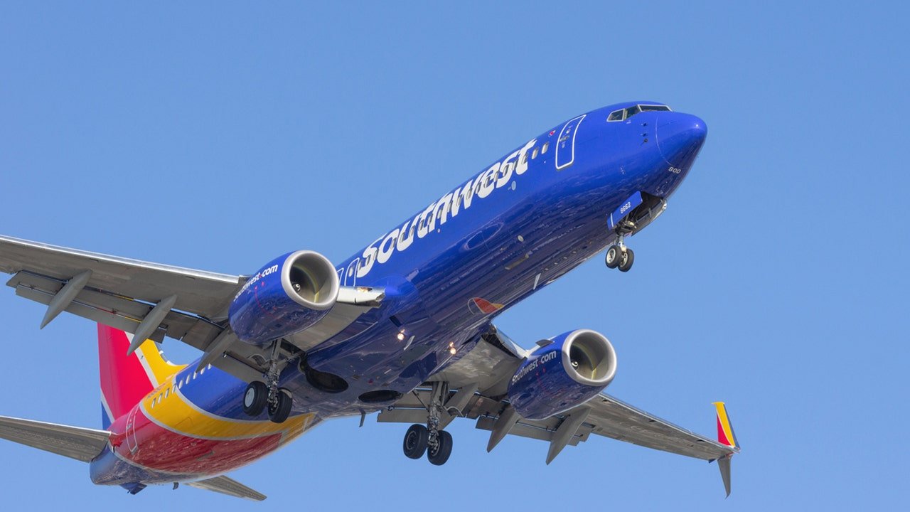 Southwest pilots authorize strike with decisive vote Business News