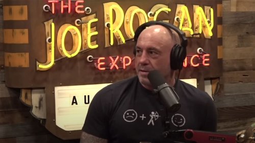 Rogan fumes at media not covering Biden's missteps: 'Can't form a f---ing sentence'