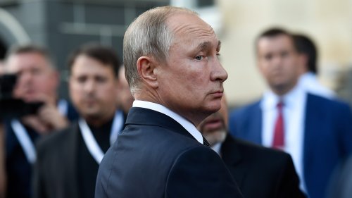 Putin's inner circle losing its power, Russian journalist says