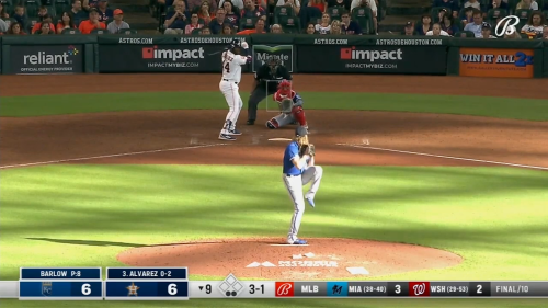 Astros' Yordan Alvarez walks off the Royals with a homer to center field
