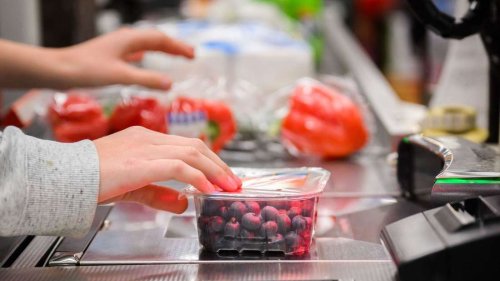 Mit diesem Satz verschenken Sie an der Supermarkt-Kasse bei Edeka, Aldi und Co. bares Geld