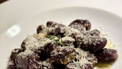 Süßkartoffel-Gnocchi mit Thymianbutter aus nur 5 Zutaten – einfach, aromatisch, genial