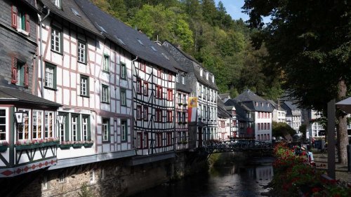 Mitten in NRW: „Deutschlands schönste Kleinstadt“ lockt mit Fachwerk-Idylle