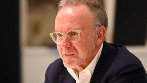 „Werden auf dieser Position nichts tun“ – Rummenigge spricht über Bayerns Transferpläne