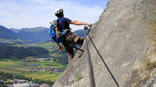 „Ist das die Tiroler Lösung?“ Österreicher ziehen nach Klettersteig-Diebstahl herbe Konsequenz