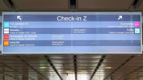 18 Stunden Verspätung und zu wenig Platz: Polizei muss Airline-Mitarbeiter vor wütenden Passagieren schützen