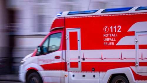 E-Bike-Fahrer erfasst zweijähriges Kind, schleift es mehrere Meter mit und fährt einfach weiter