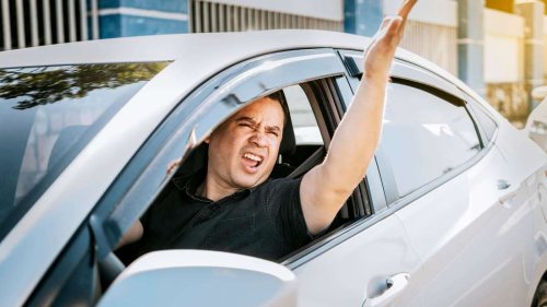 Top-5 Stressfaktoren im Straßenverkehr: Autofahrer vor allem von Dränglern genervt