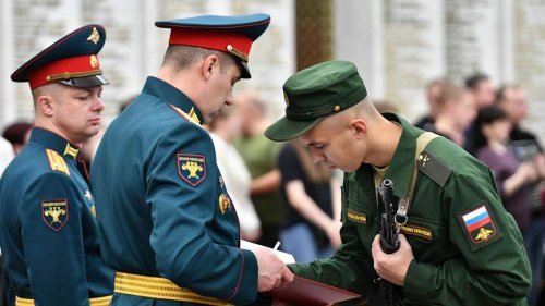 Putin plant Ausweitung der Wehrpflicht – Junge Russen reagieren bereits