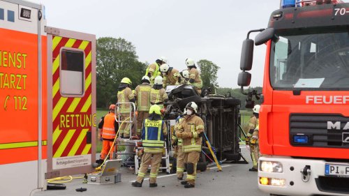 Stau auf der Autobahn A7 – schwerer Verkehrsunfall nahe Hamburg
