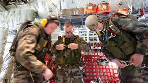 Heikle Vorwürfe wegen kaputter Fallschirme: Wollte die Bundeswehr einen Millionen-Flop vertuschen?