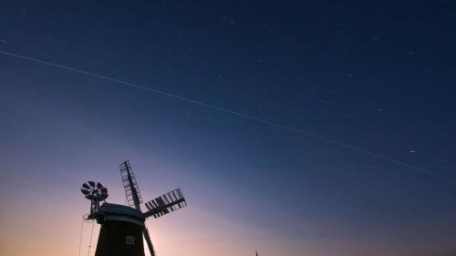 Heute Abend: Die ISS und den letzten Supermond des Jahres am Himmel sehen