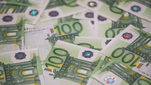 Aus 100 Euro im Monat 150.000 machen – in sechs Schritten soll es klappen