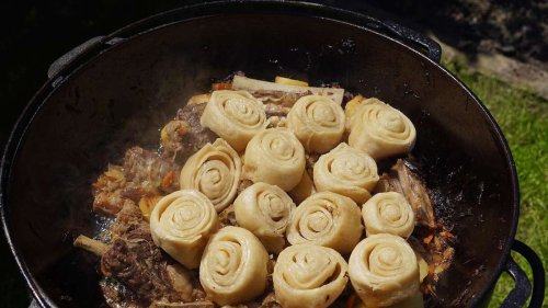Strudel mit Rindfleisch und Sauerkraut – traditionelles Rezept ganz leicht selbst machen