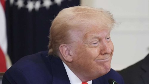 Trump droht mit 50 Prozent Strafzöllen auf alle EU-Waren ab Juni – Dax stürzt ab