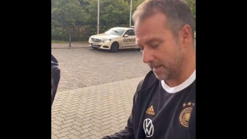 Kleiner DFB-Fan richtet Bitte an Flick: Bundestrainer bleibt eiskalt – „Nein, das mache ich nicht“