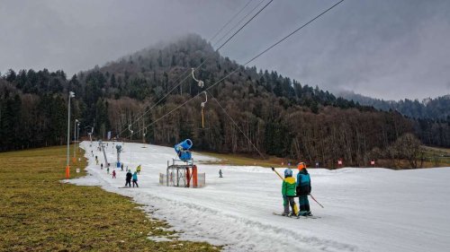 Deutscher Ski-Verleih insolvent: Traditionsunternehmen kommt durch Klimawandel unter die Räder