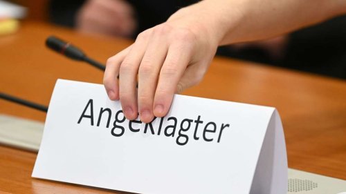 Mit Tempo 250 über die Autobahn: Motorradfahrer vor Gericht