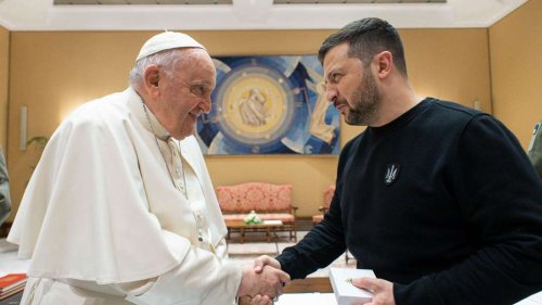 Selenskyj nimmt doch an Papst-Trauerfeier teil