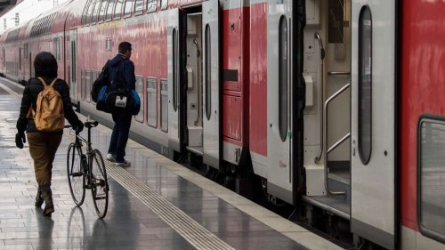 Mindestlohn, Maut und Fahrplanwechsel bei der Bahn: Enorme Änderungen im Dezember 2023