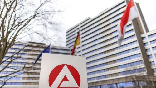 Jedes dritte Unternehmen plant 2025 Beschäftigungsabbau