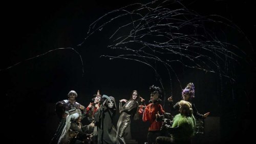 „The Addams Family“ in Mainz – Gruftiges Interieur
