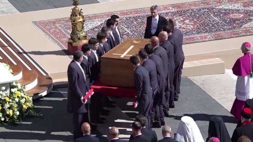 Im Video: Trauerfeier um den verstorbenen Papst Franziskus