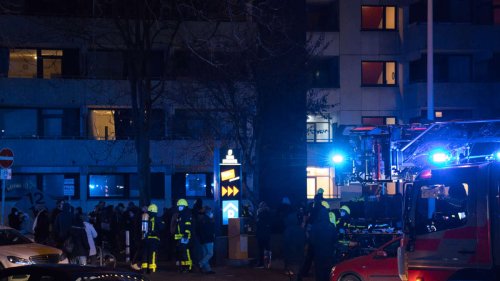 Brand in Frankfurt: Etwa 150 Menschen in Sicherheit gebracht