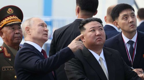 Putins Auftritt mit Kim gibt Rätsel auf – was ist mit dem Fuß von Russlands Präsidenten los?