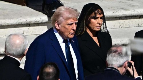 Melanias Geburtstag fällt wegen Papst-Beerdigung ungewöhnlich aus – Trump verrät Details