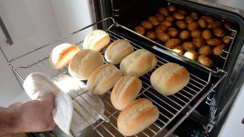 Aufbackbrötchen im Ökotest: Warum sich selber backen lohnt – mit schnellem Fünf-Zutaten-Rezept