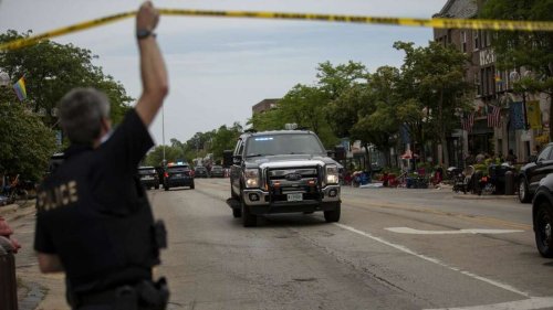 Schüsse bei US-Parade nahe Chicago: Sechs Tote - erste Gerüchte um flüchtigen Täter
