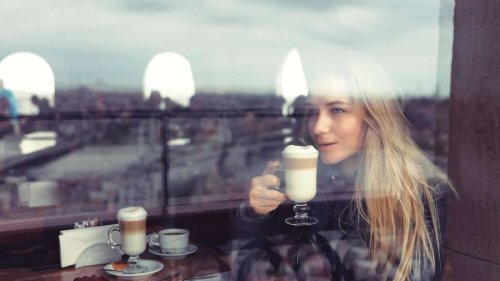 Wenn Du Deinen Kaffee mit Milch trinkst, geht seine positive Wirkung verloren