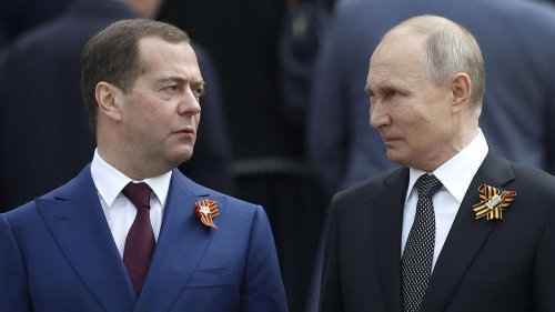 Geschmackloser Nazi-Vergleich: Putin-Freund Medwedew pöbelt gegen Merz