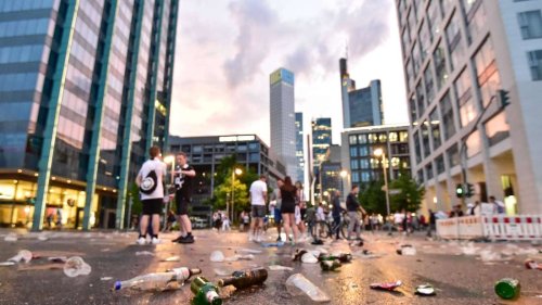 Taschentuch, Kippe, Bananenschale: So hoch sind die Strafen, wenn man Dinge fallen lässt
