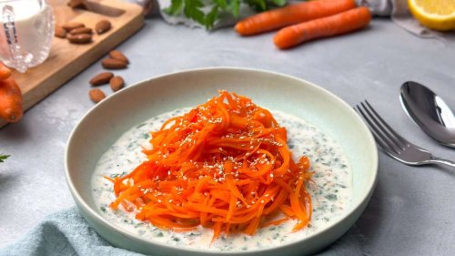 Schnell, frisch und gesund: Karottenspaghetti mit Petersiliensauce