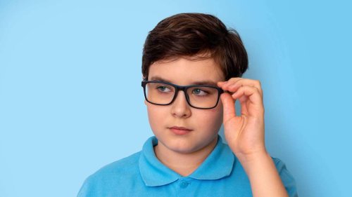 Immer mehr Kinder brauchen Brille – Experte mit dringendem Rat an Eltern