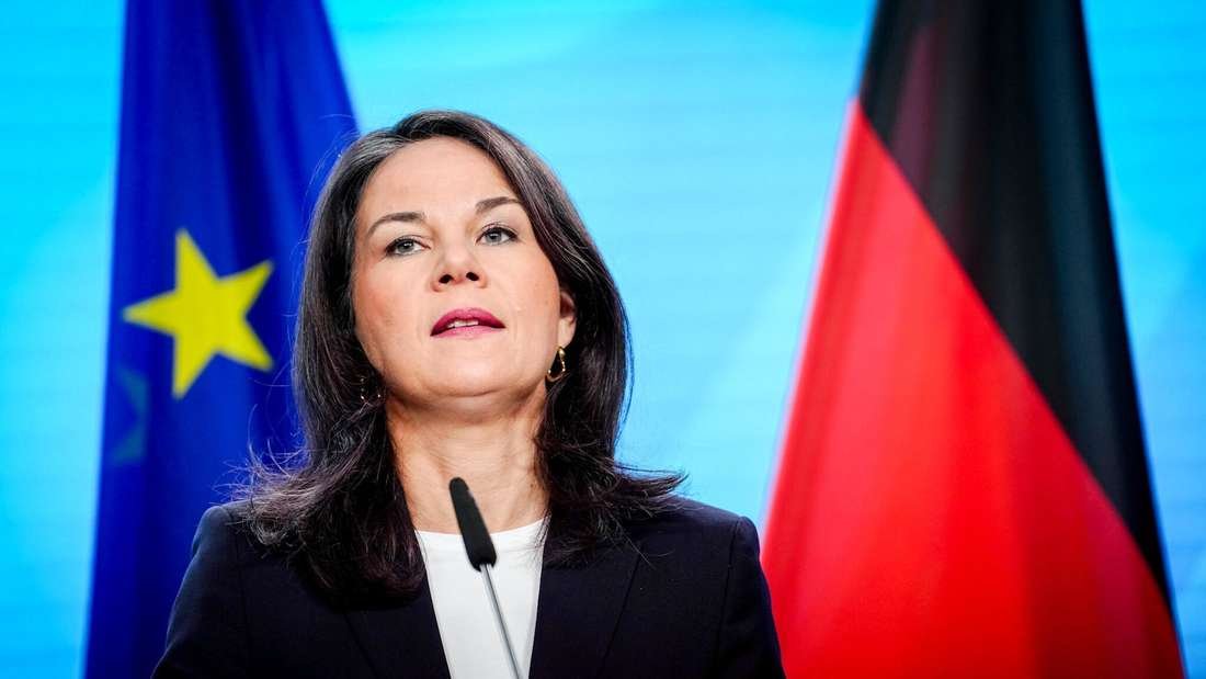 Baerbock preist überraschend Trumps Politik - und sieht Putin-Manöver bei Waffenstillstand im Ukraine-Konflikt