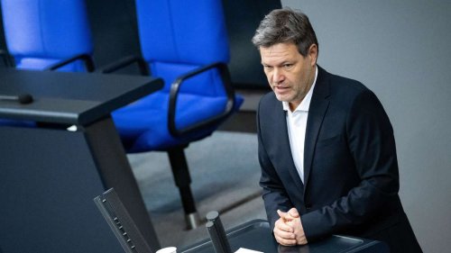Habeck warnt in Regierungserklärung vor dramatischer „Lücke“ schon 2023 - und stichelt offen gegen Lindner