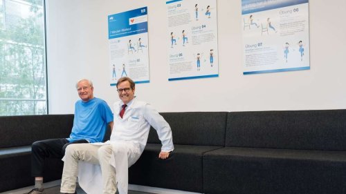 Wandsitzen gegen Bluthochdruck: Chefarzt erklärt, wie Sie Ihre Messwerte clever runtertrainieren