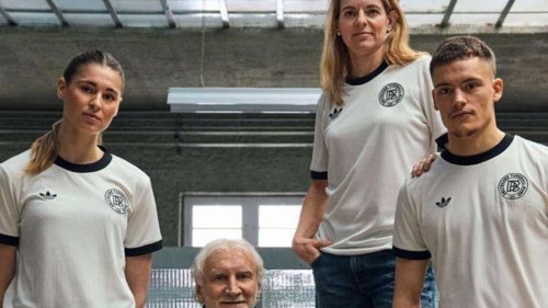 Nationalteam will Geschichte schreiben - mit altem, neuen Trikot