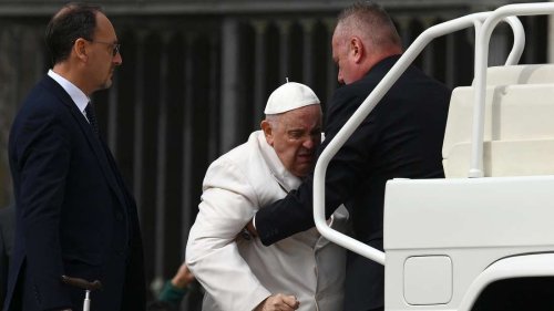 Papst Franziskus in Klinik eingeliefert: Mehr als nur „geplante Untersuchung“