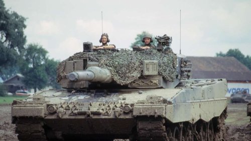 Deutschlands Nachbar: Schweizer Offiziere verlangen mehr Panzer