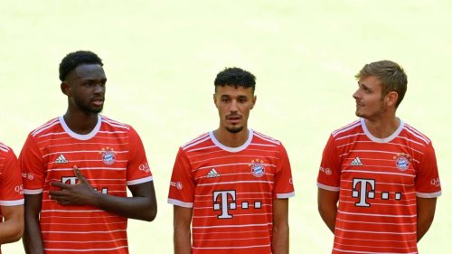 Abwehrspieler-Überschuss: Gibt der FC Bayern ein Defensiv-Talent ins Ausland ab?