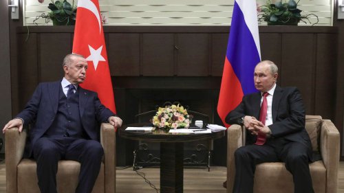 Erdogan nutzt Putins Schwäche: Türkei feiert Aserbaidschans „24-Stunden-Sieg“ in Bergkarabach