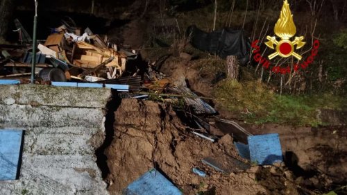 Heftiger Erdrutsch in Italien: 30-Tonnen-Fels verwüstet Grundschule