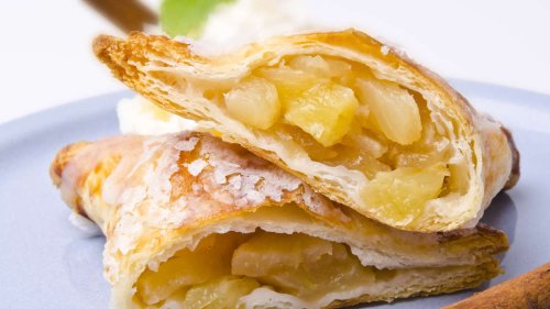 Schnell gemachte Apfeltaschen aus Blätterteig: knusprig, fluffig und fruchtig