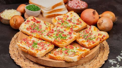 Schnell und einfach: Flammkuchen-Toast ist der perfekte Snack für die nächste Grill-Party