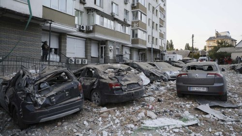 Tote nach Raketenangriff auf Kiew – Baerbock-Ministerium schließt russische Konsulate