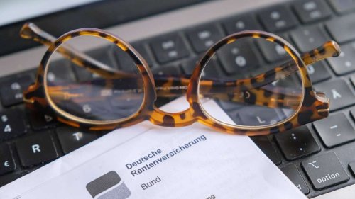 Viele Rentner bekommen bald wichtigen Brief: Es geht um „einige hundert Euro“